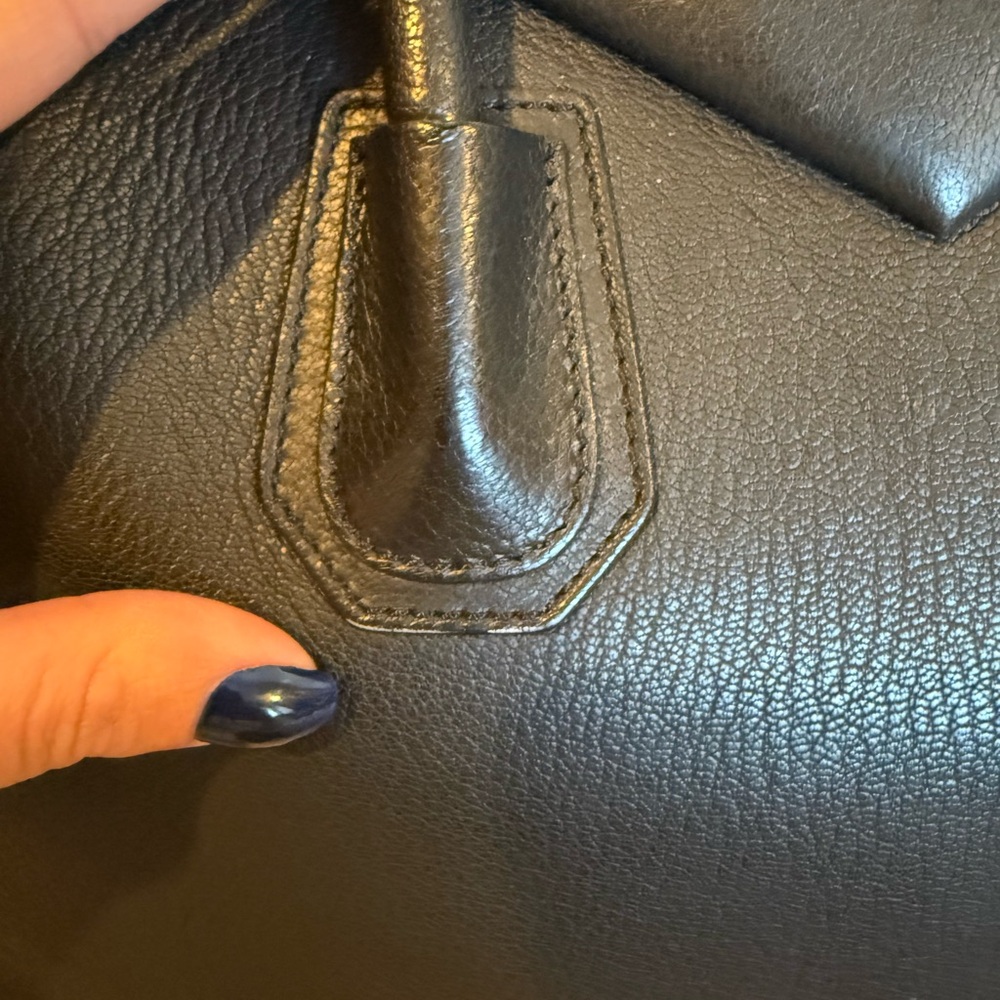 Givenchy bag - Picture 9 of 12